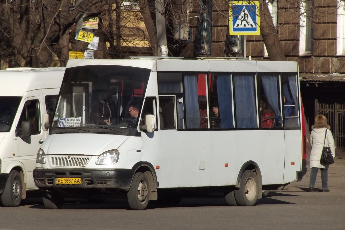 Днепропетровская область, Рута 19 № AE 5887 AA