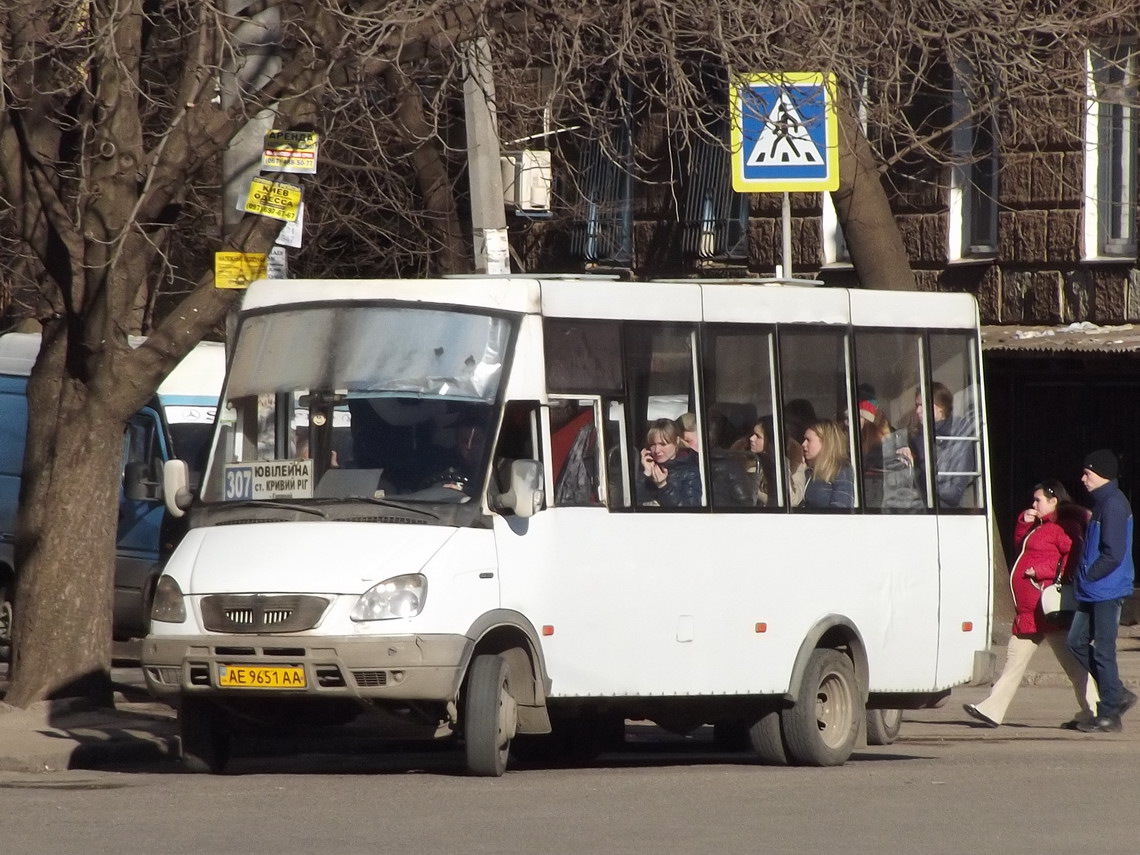 Днепропетровская область, Рута 19 № AE 9651 AA