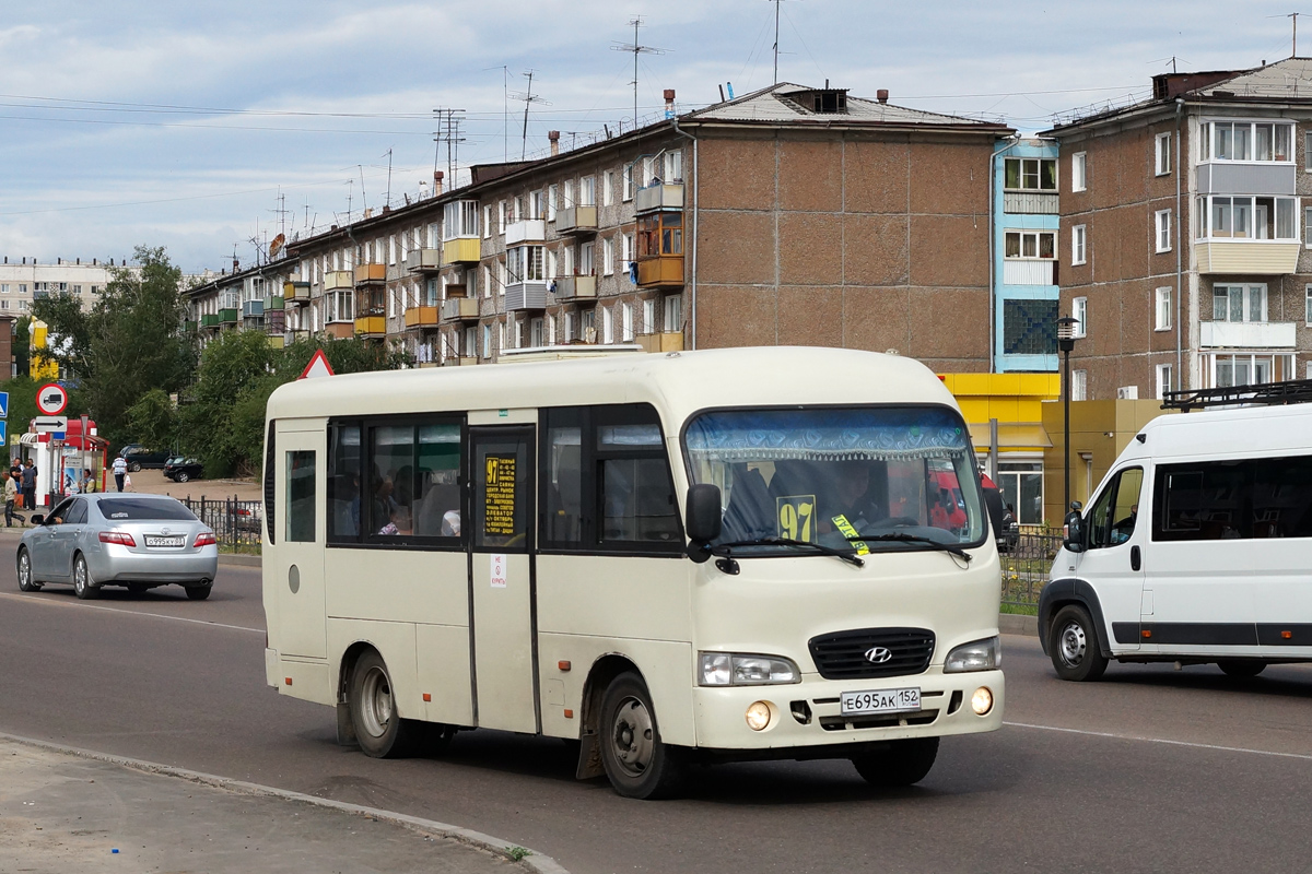 Бурятия, Hyundai County SWB C08 (РЗГА) № Е 695 АК 152