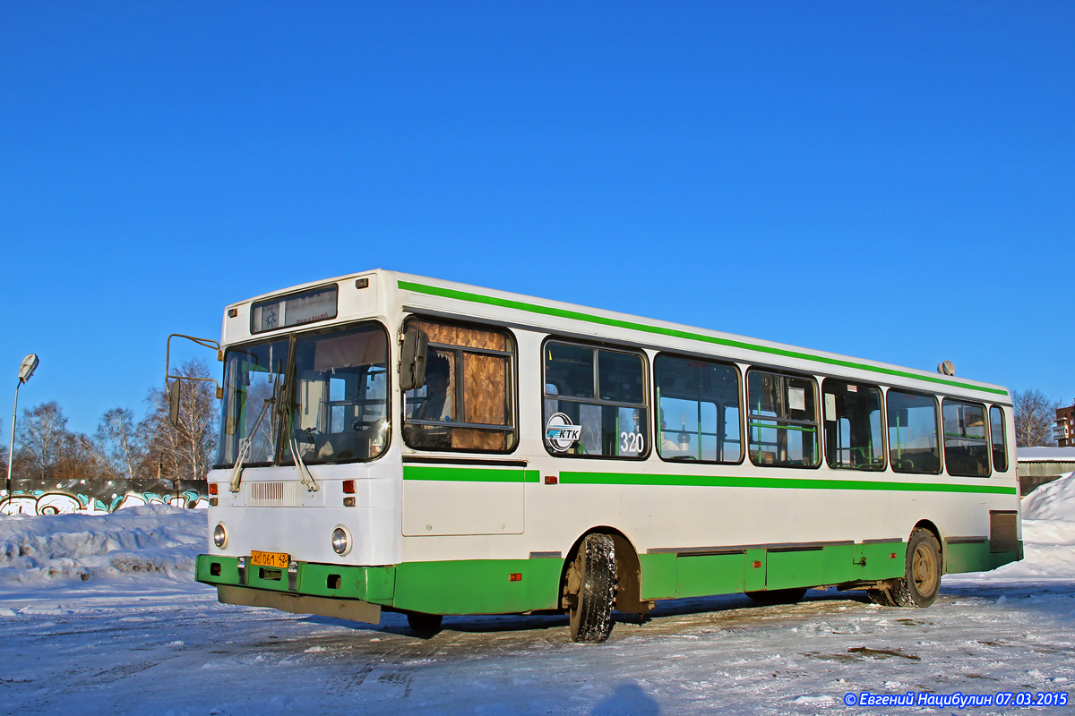 Кемеровская область - Кузбасс, ЛиАЗ-5256.40 № 320