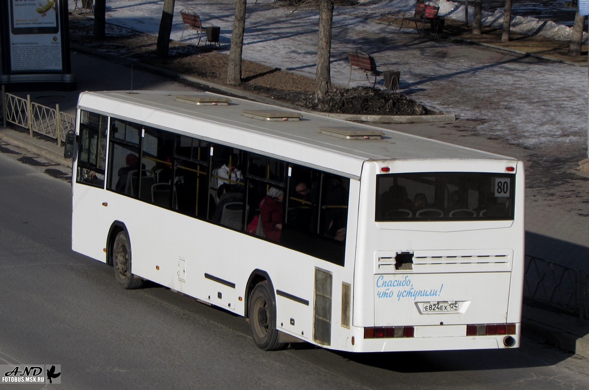 Красноярский край, НефАЗ-5299-20-33 № Е 824 ЕХ 124