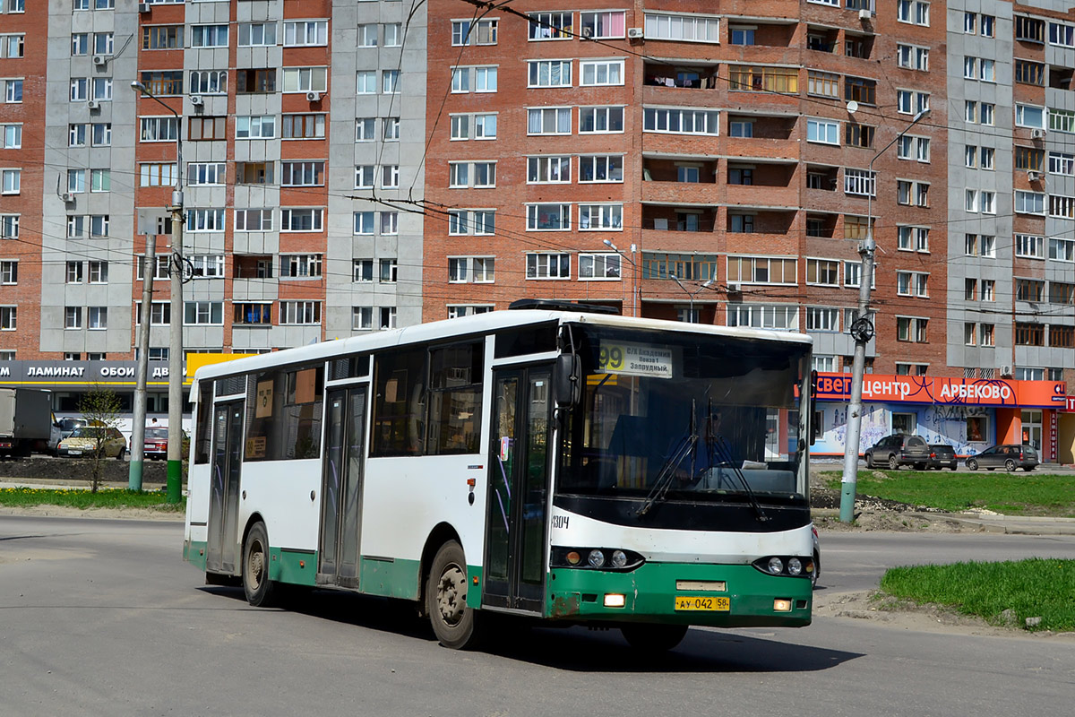 Пензенская область, Волжанин-5270-10-04 № 1304