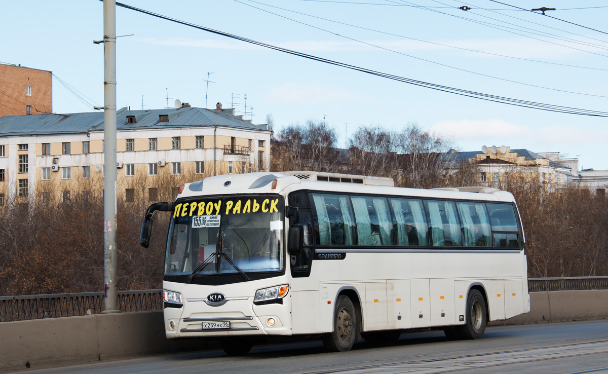 Свердловская область, Kia Granbird № Х 259 НХ 96