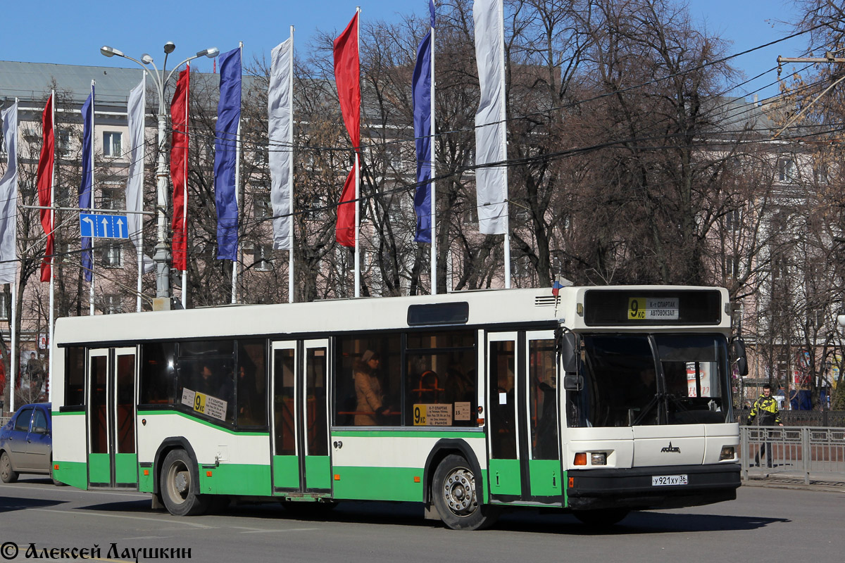 Voronezh region, MAZ-103.060 № У 921 ХУ 36