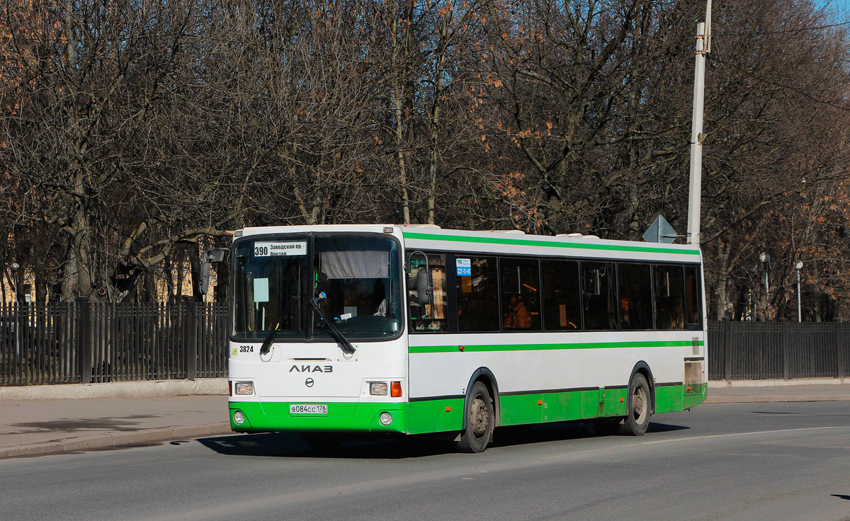 Szentpétervár, LiAZ-5293.60 sz.: 3824