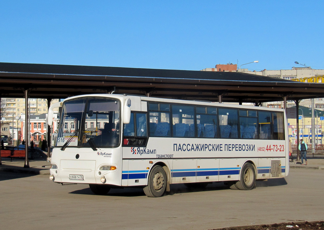 Ярославская область, КАвЗ-4238-42 № Е 606 ТН 76