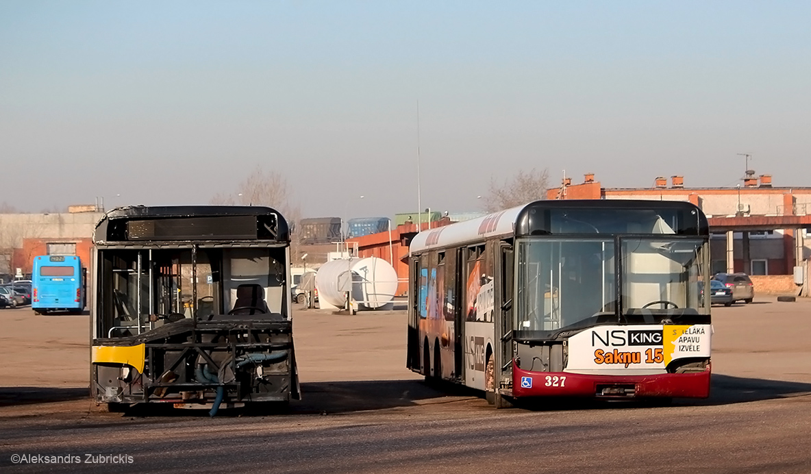 Латвия, Solaris Urbino I 15 № 323; Латвия, Solaris Urbino I 15 № 327