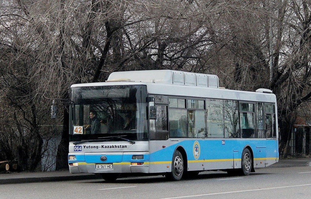 Алматы, Yutong ZK6120HGM № 064