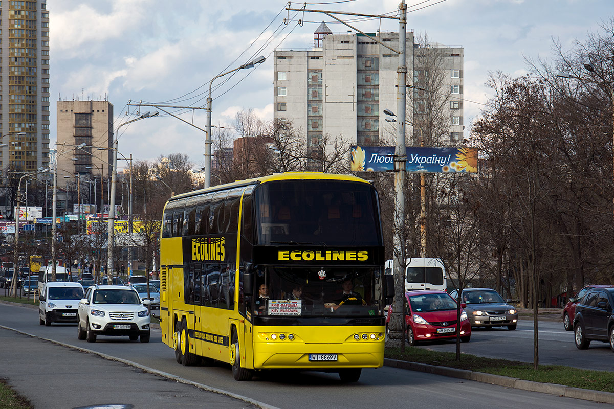 Polsko, Neoplan N122/3L Skyliner č. 223