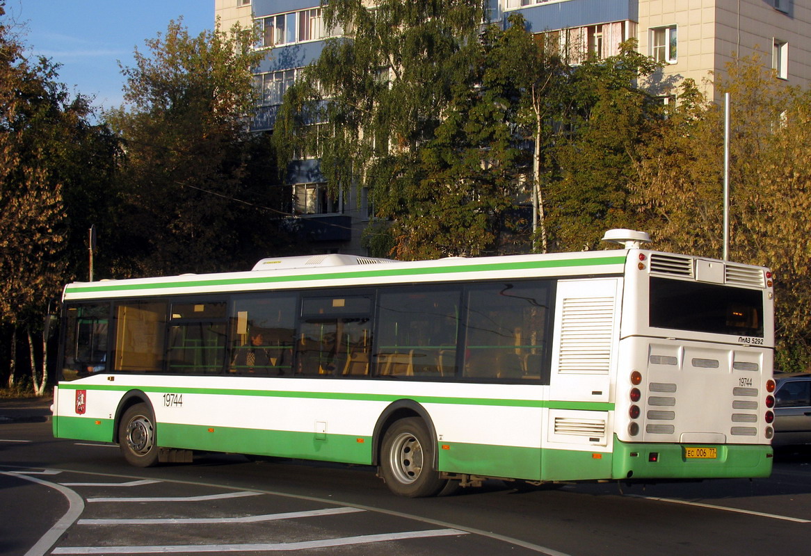 Moscow, LiAZ-5292.22 (2-2-2) № 19744