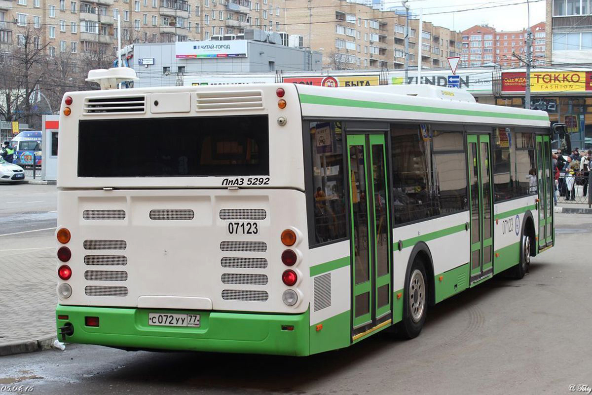 Moskau, LiAZ-5292.22 (2-2-2) Nr. 07123