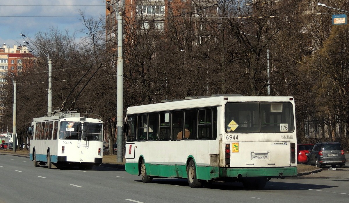 Санкт-Петербург, ЛиАЗ-5256.25 № 6944