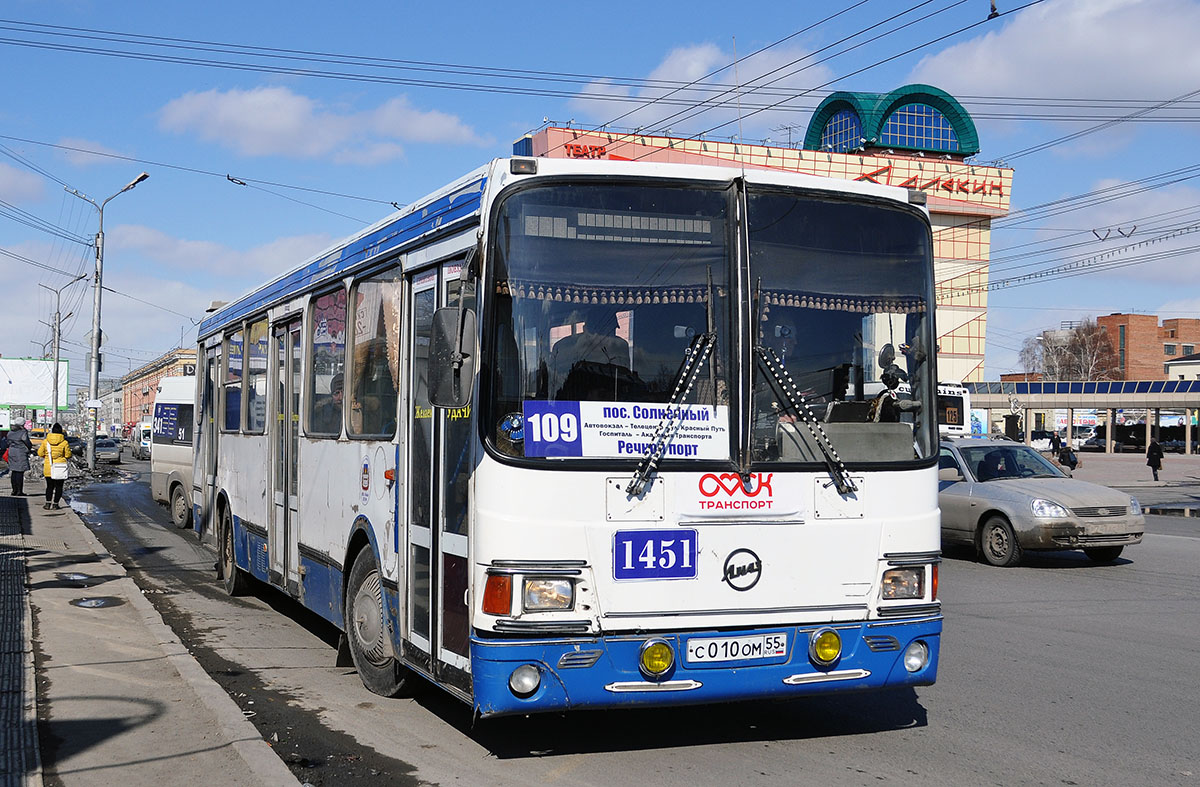 Омская область, ЛиАЗ-5256.45 № 1451