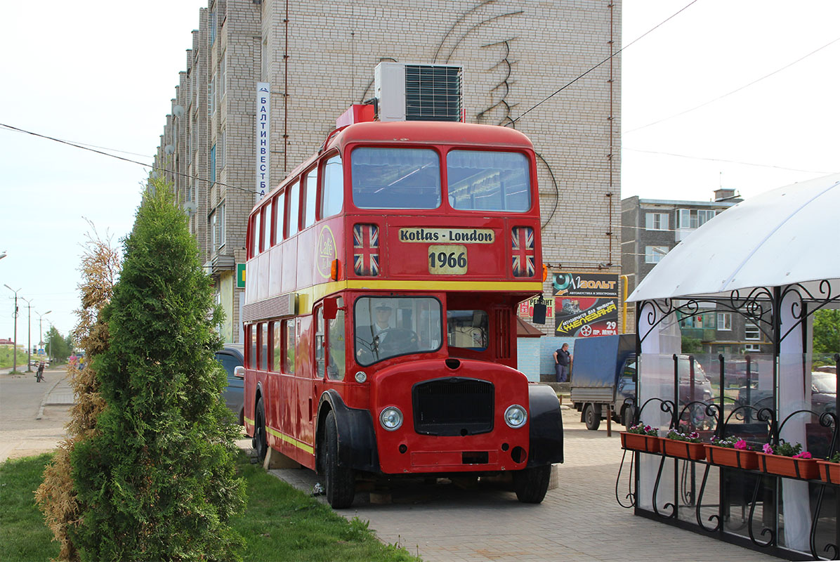 Архангельская область, ECW (Bristol Lodekka) № GRX 132D