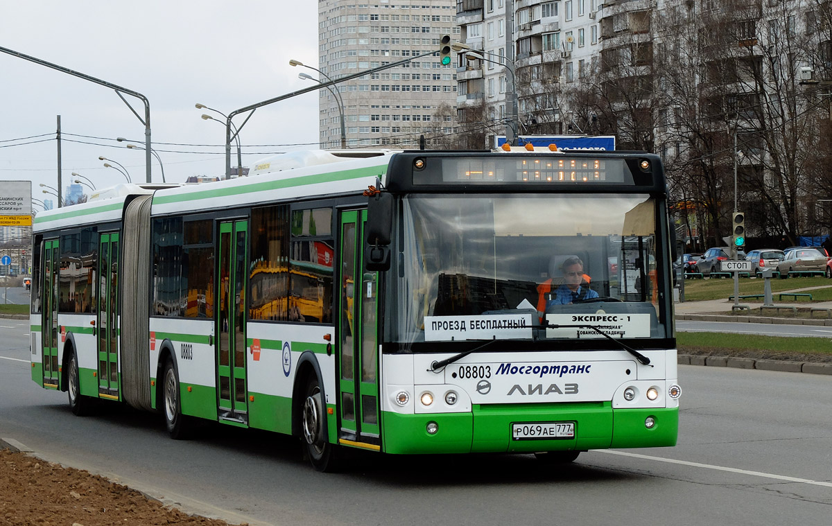 Москва, ЛиАЗ-6213.22 № 08803