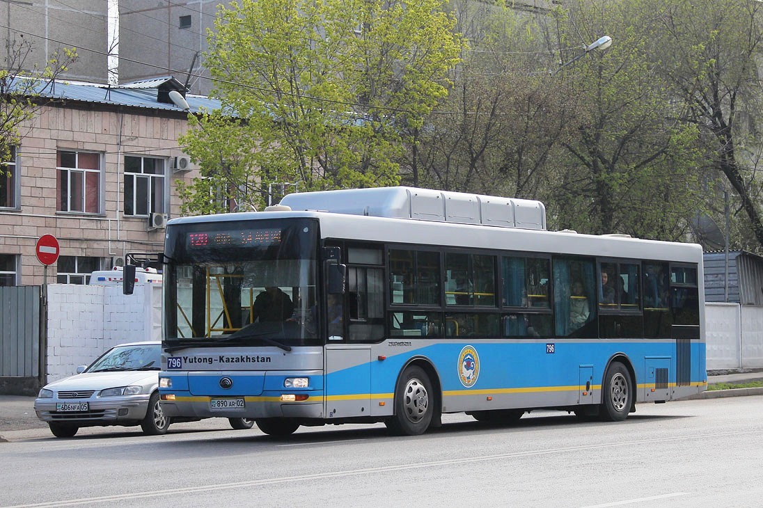 Almaty, Yutong ZK6118HGA sz.: 796