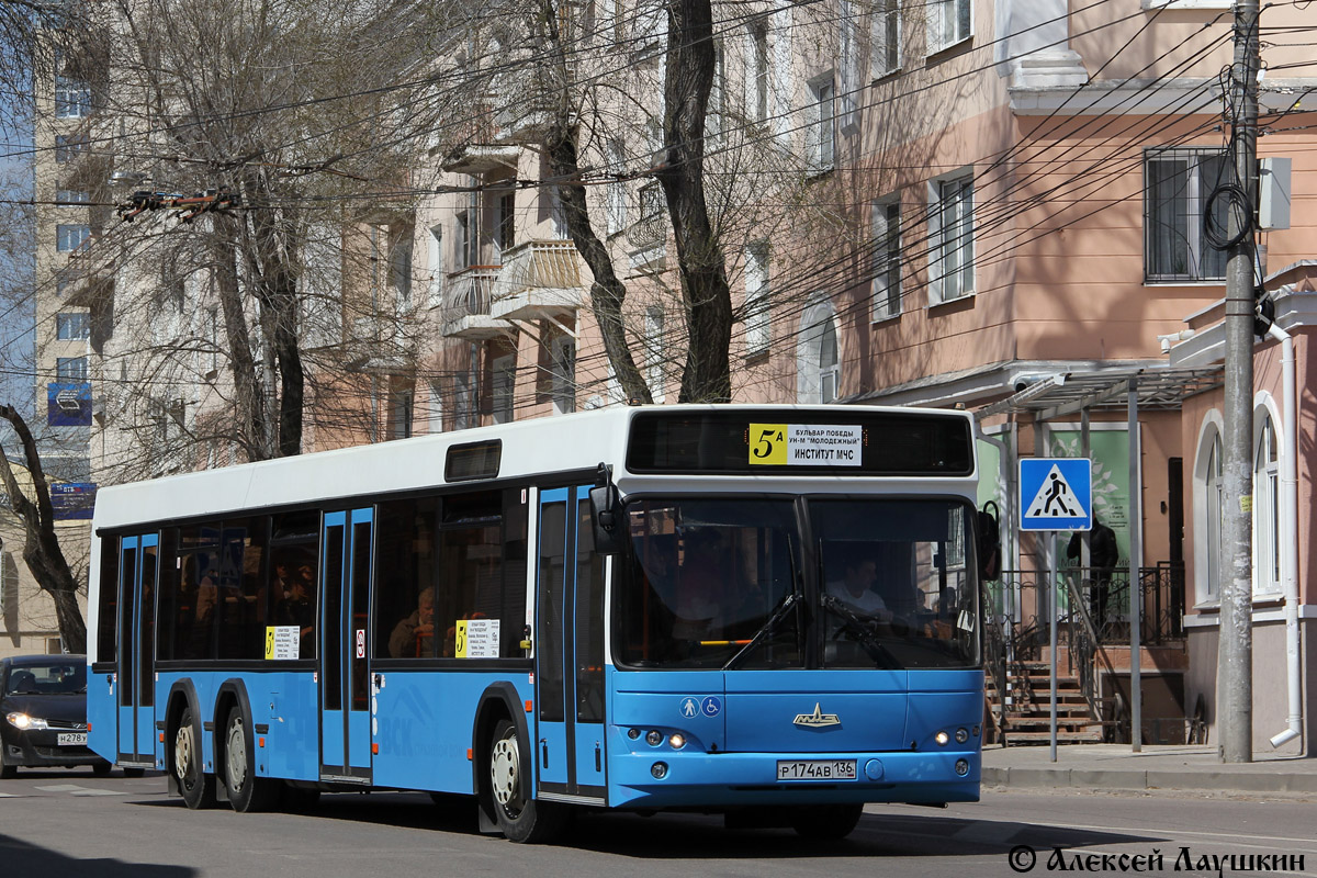 Воронежская область, МАЗ-107.466 № Р 174 АВ 136