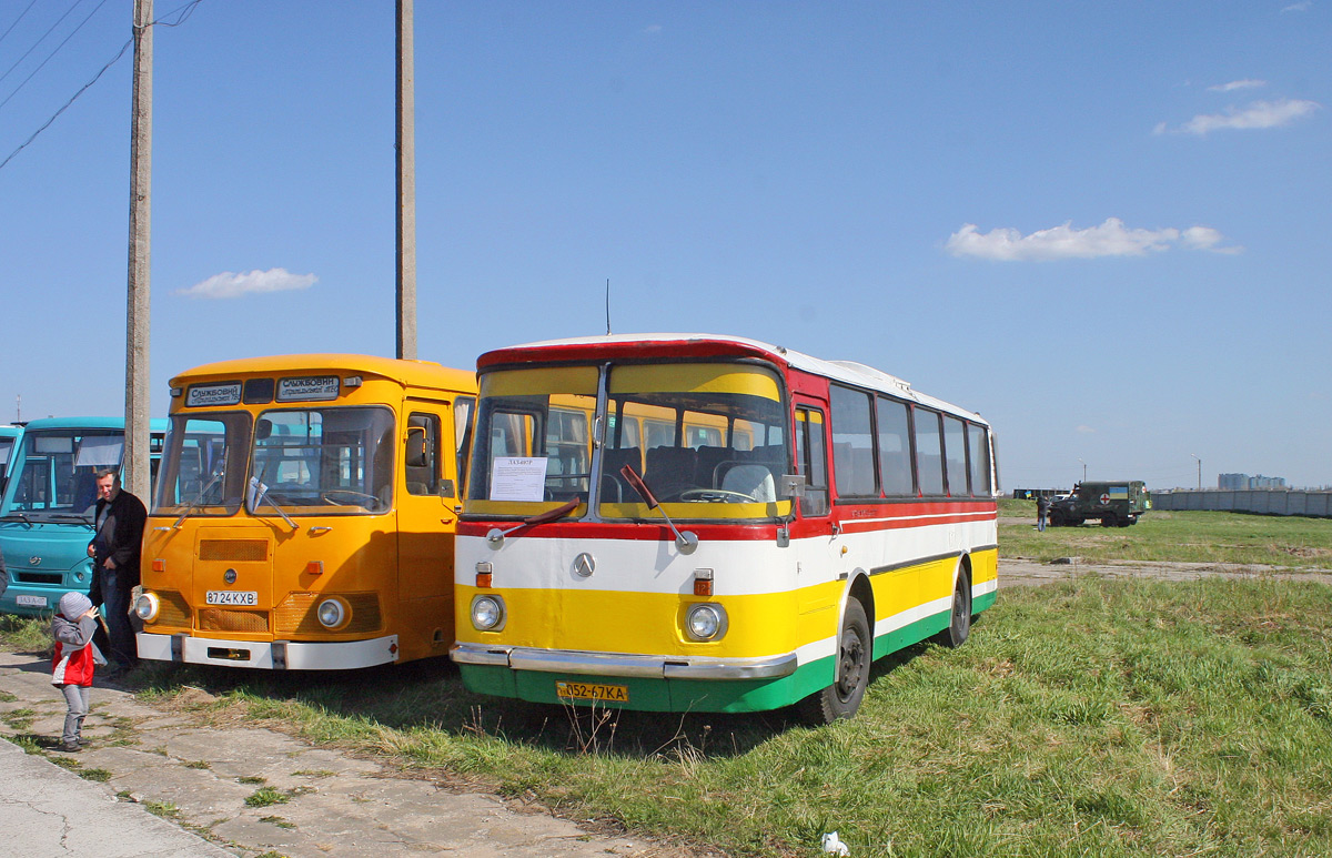 Kijów, LAZ-697R Nr 2401