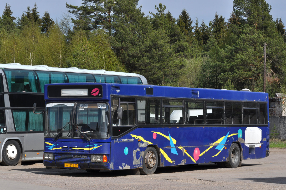 Тверская область, Neoplan N416SL II № АА 211 69