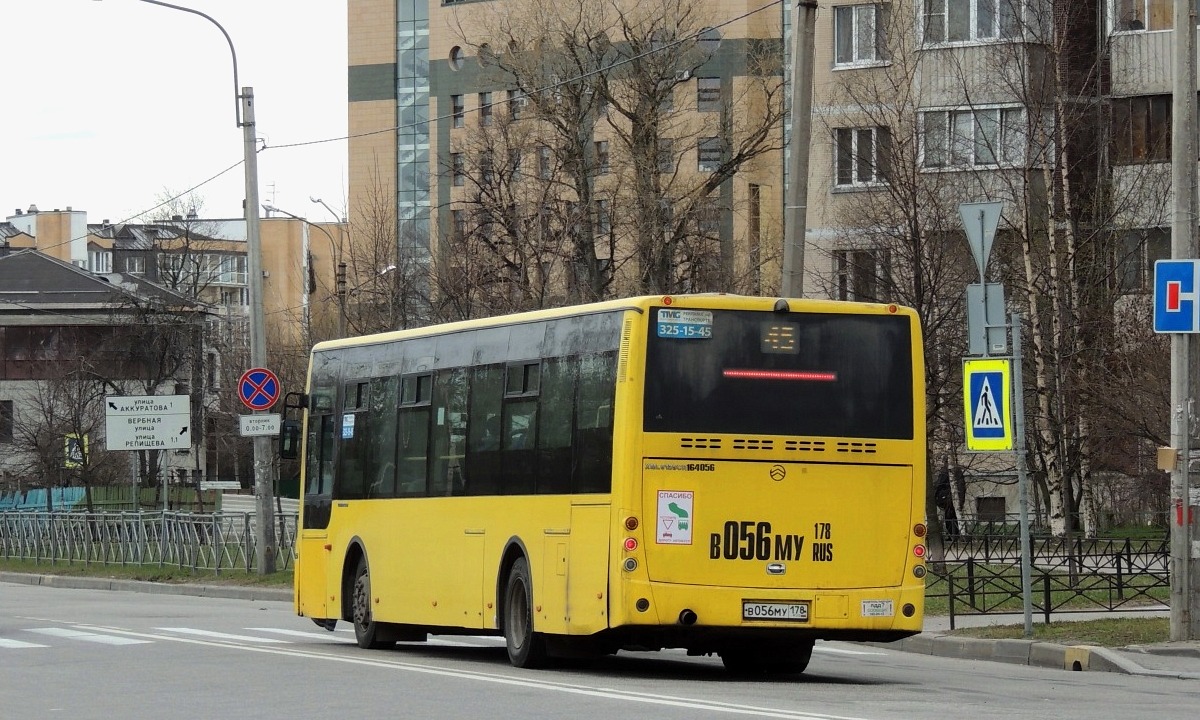 Санкт-Петербург, Golden Dragon XML6125CR № В 056 МУ 178