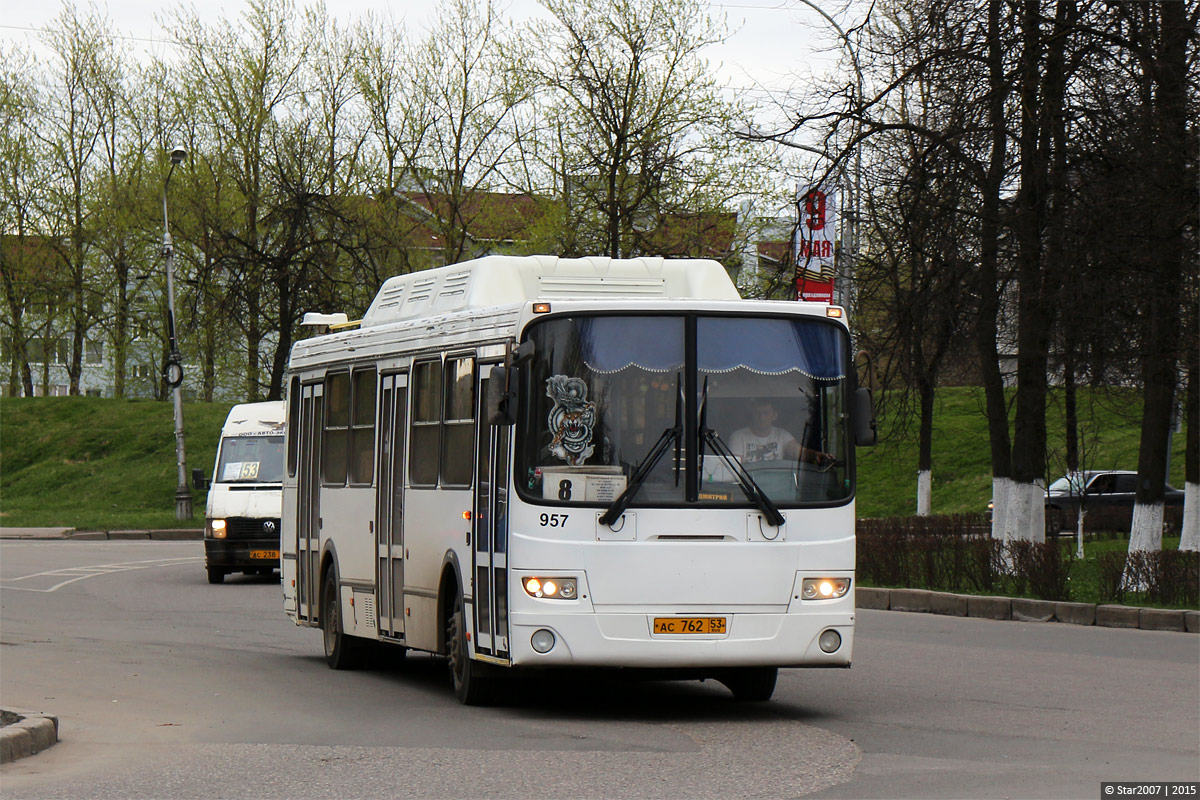 Новгородская область, ЛиАЗ-5293.70 № 957