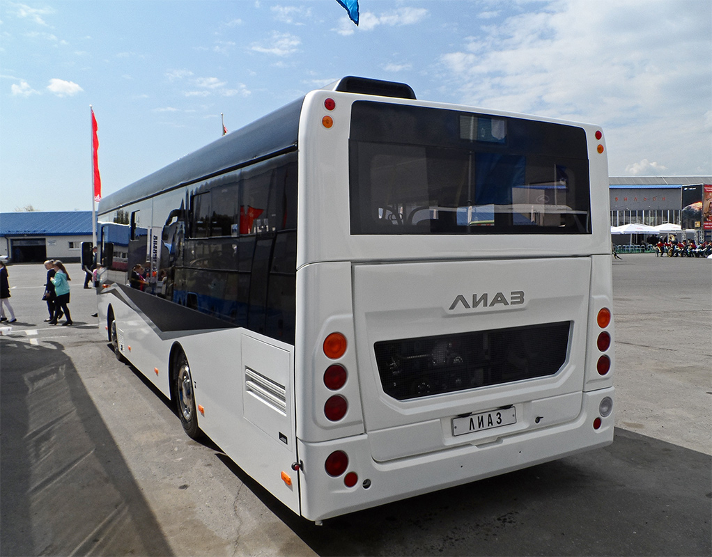 Moskevská oblast, LiAZ-4292.60 (1-2-1) č. 4292-0001; Moskevská oblast — Autotransport festival "World of buses 2015"