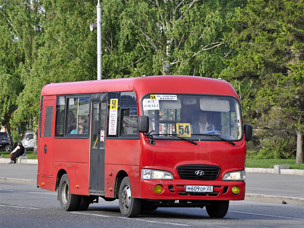 Алтайский край, Hyundai County SWB (РЗГА) № М 609 ОР 22