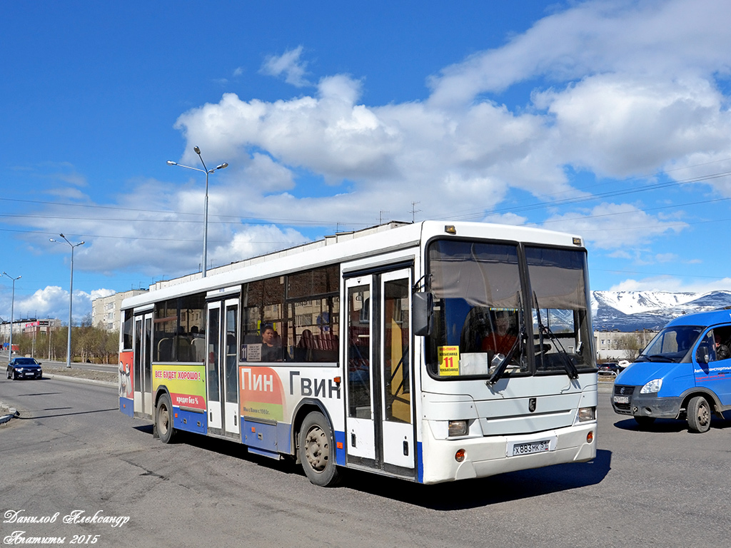 Murmansk region, NefAZ-5299-20-15 № Х 883 МК 51