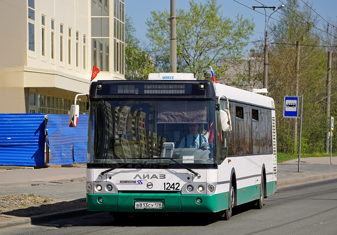 Санкт-Петербург, ЛиАЗ-5292.60 № 1242