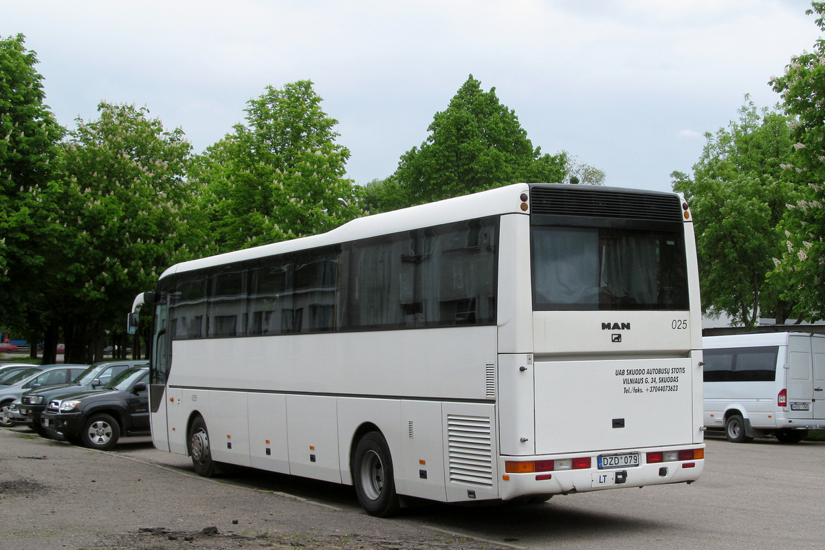 Lithuania, MAN A13 Lion's Coach RH402 # 025