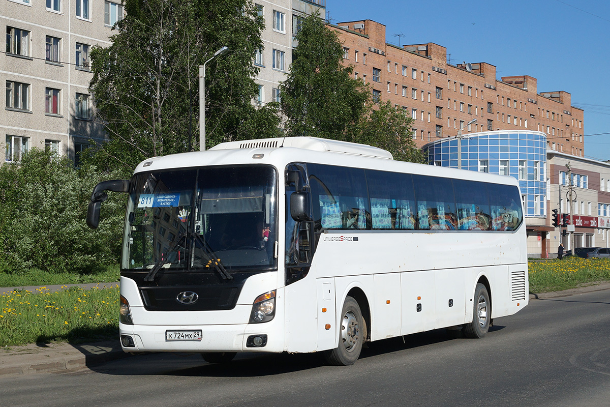 Архангельская область, Hyundai Universe Space Luxury № К 724 МХ 29