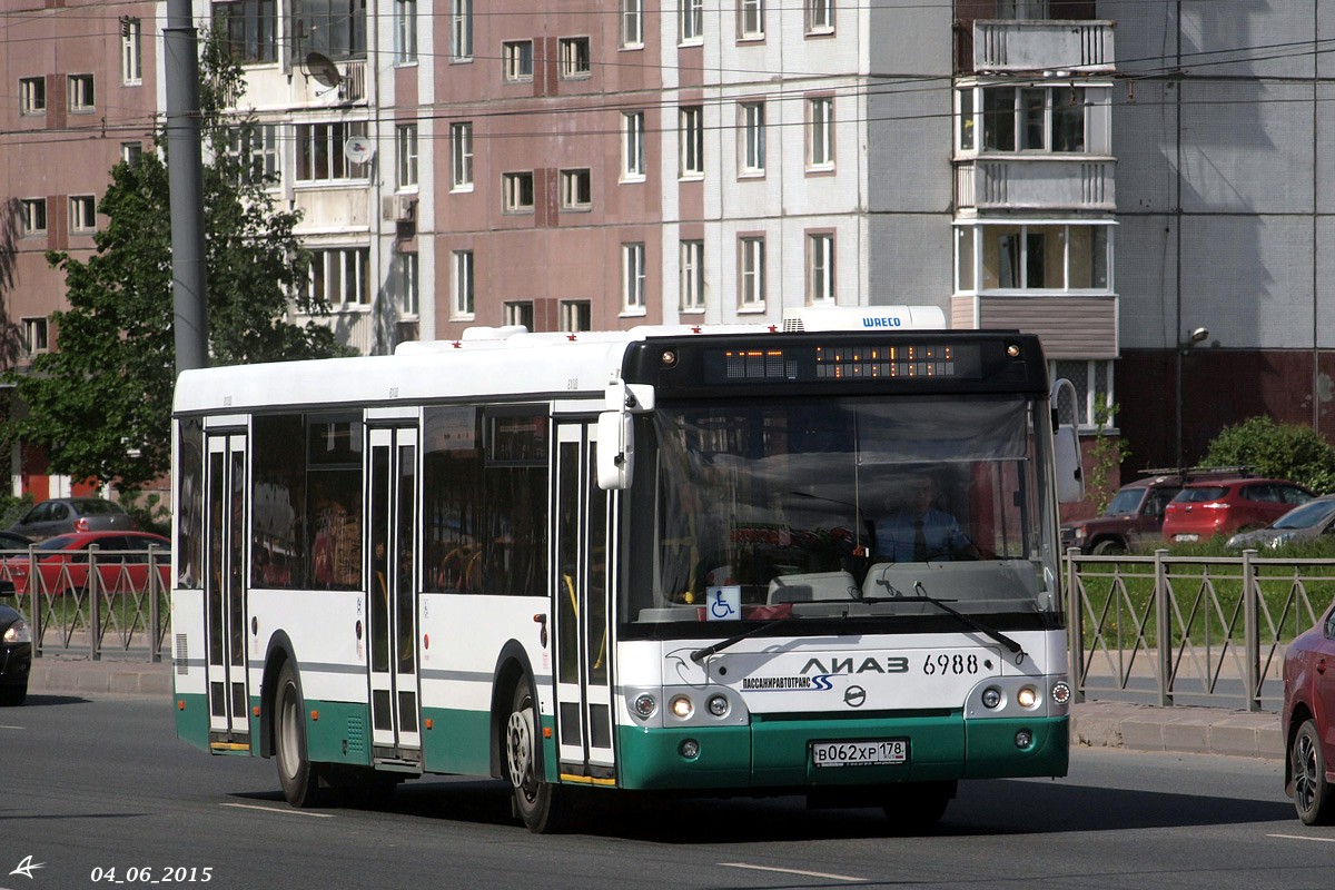 Sankt Petersburg, LiAZ-5292.60 Nr 6988