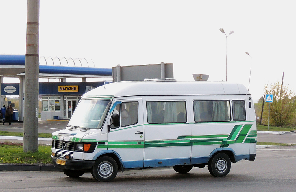 Ровненская область, Mercedes-Benz T1 207D № 011-80 РО