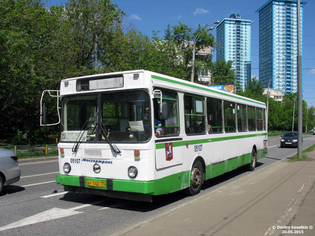 Moskau, LiAZ-5256.25 Nr. 05107