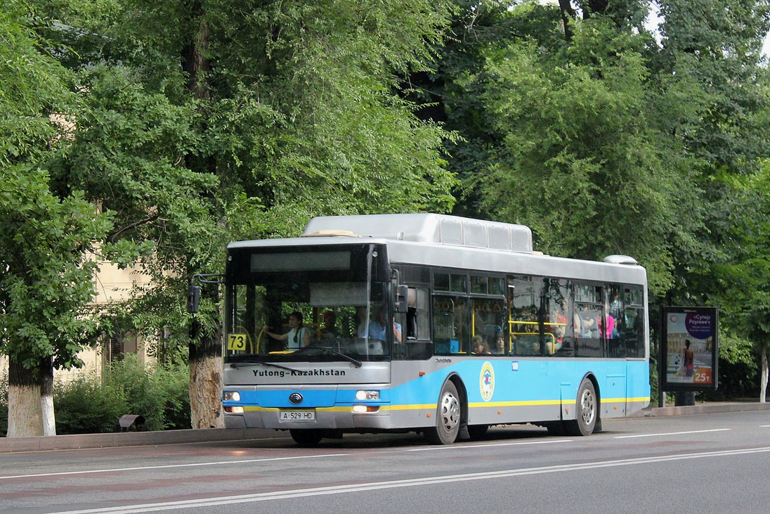 Алматы, Yutong ZK6120HGM № 100