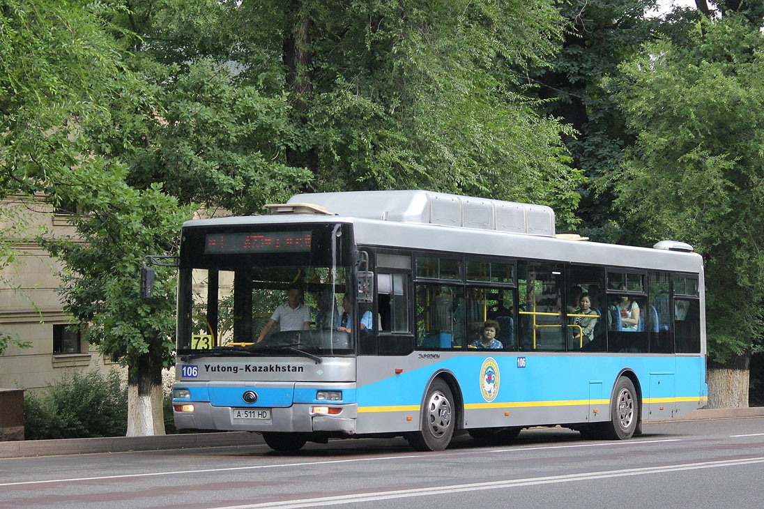 Алматы, Yutong ZK6120HGM № 106