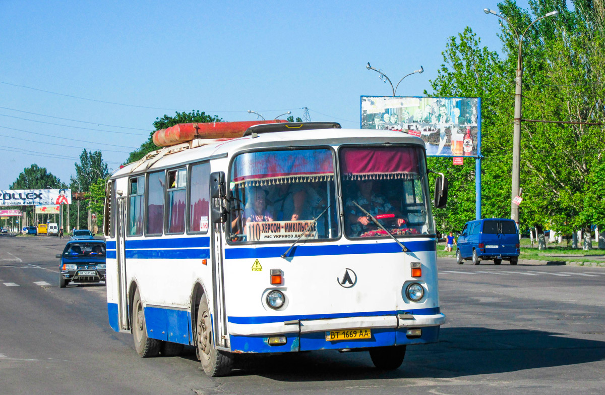 Херсонская область, ЛАЗ-695Н № BT 1669 AA