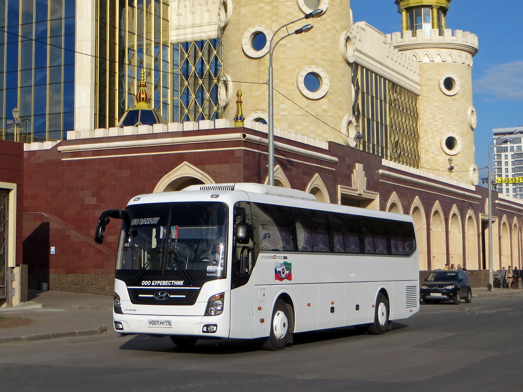 Татарстан, Hyundai Universe Space Luxury № Р 001 РР 116