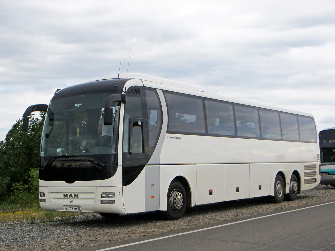 Свердловская область, MAN R08 Lion's Coach L RHC444 L № С 745 УО 96