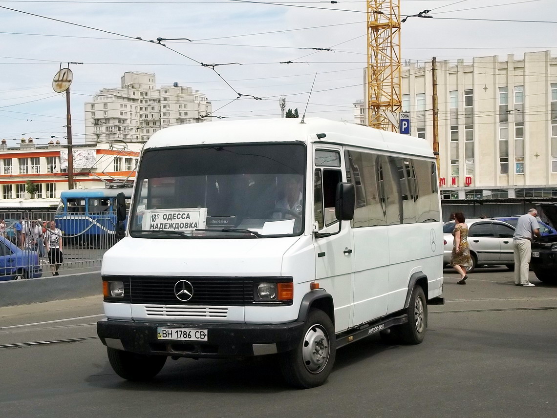 Одесская область, Mercedes-Benz T2 811D № BH 1786 CB