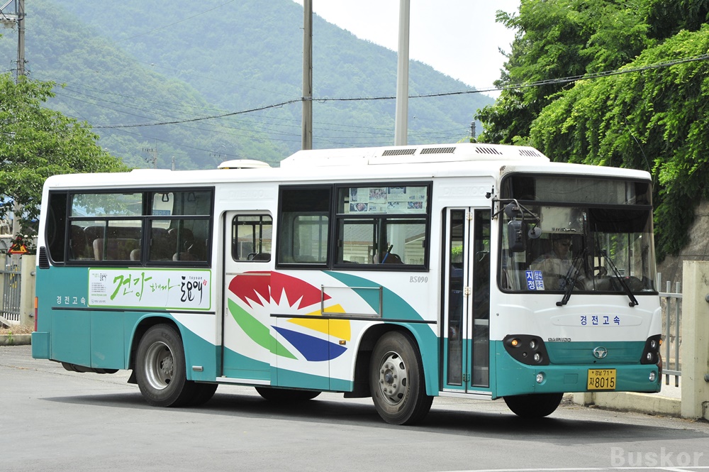 Бс 90. Daewoo Bus bs090 Хабаровск. Daewoo Bus Korea. Daewoo Bus в Южной Корее. Автобусы Daewoo в Корее.