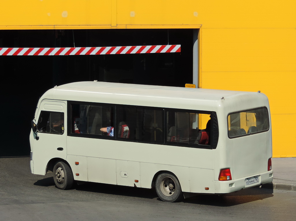 Ростовская область, Hyundai County SWB C08 (РЗГА) № Е 044 НЕ 161