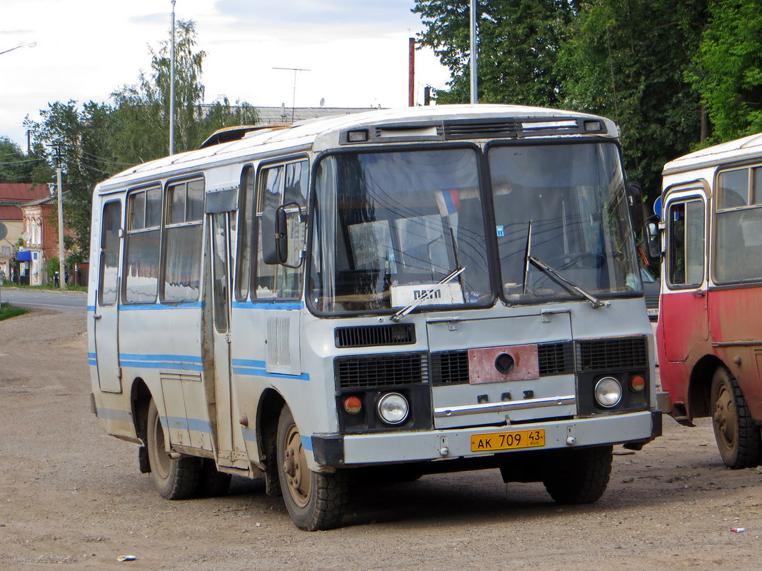 Кировская область, ПАЗ-3205-110 № АК 709 43