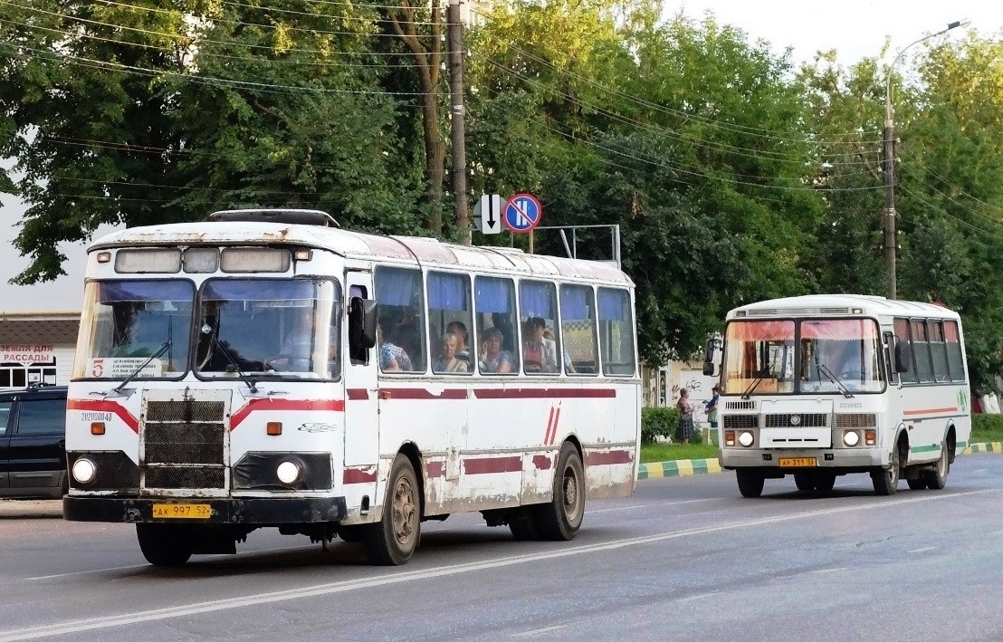 Nizhegorodskaya region, LiAZ-677G č. АК 997 52; Nizhegorodskaya region, PAZ-32054 č. АР 311 52