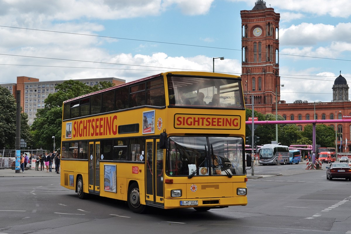 Berlín, MAN 592 SD202 (Waggon Union) č. B-HT 1017