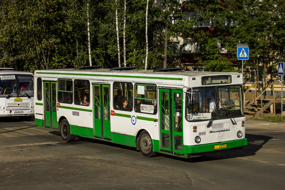 Москва, ЛиАЗ-5256.25 № 08550