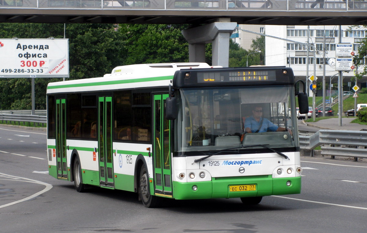 Moskwa, LiAZ-5292.22 (2-2-2) Nr 19125