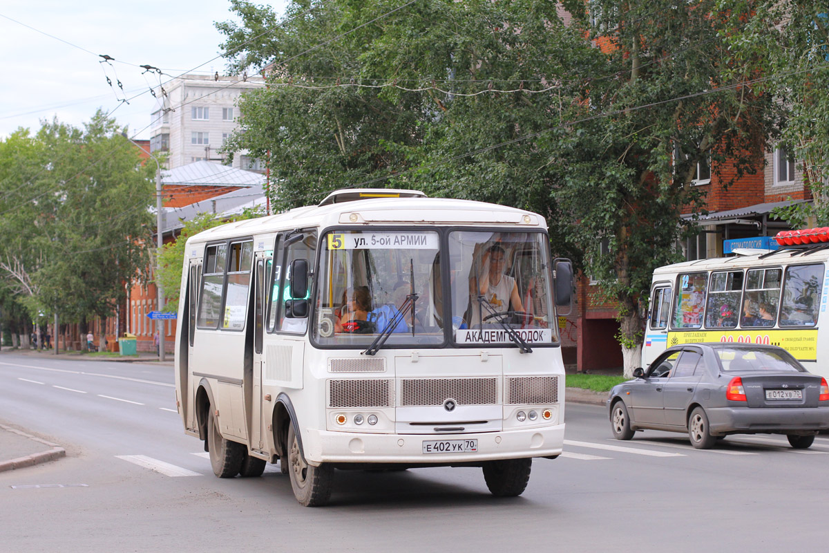 Томская область, ПАЗ-32054 № Е 402 УК 70