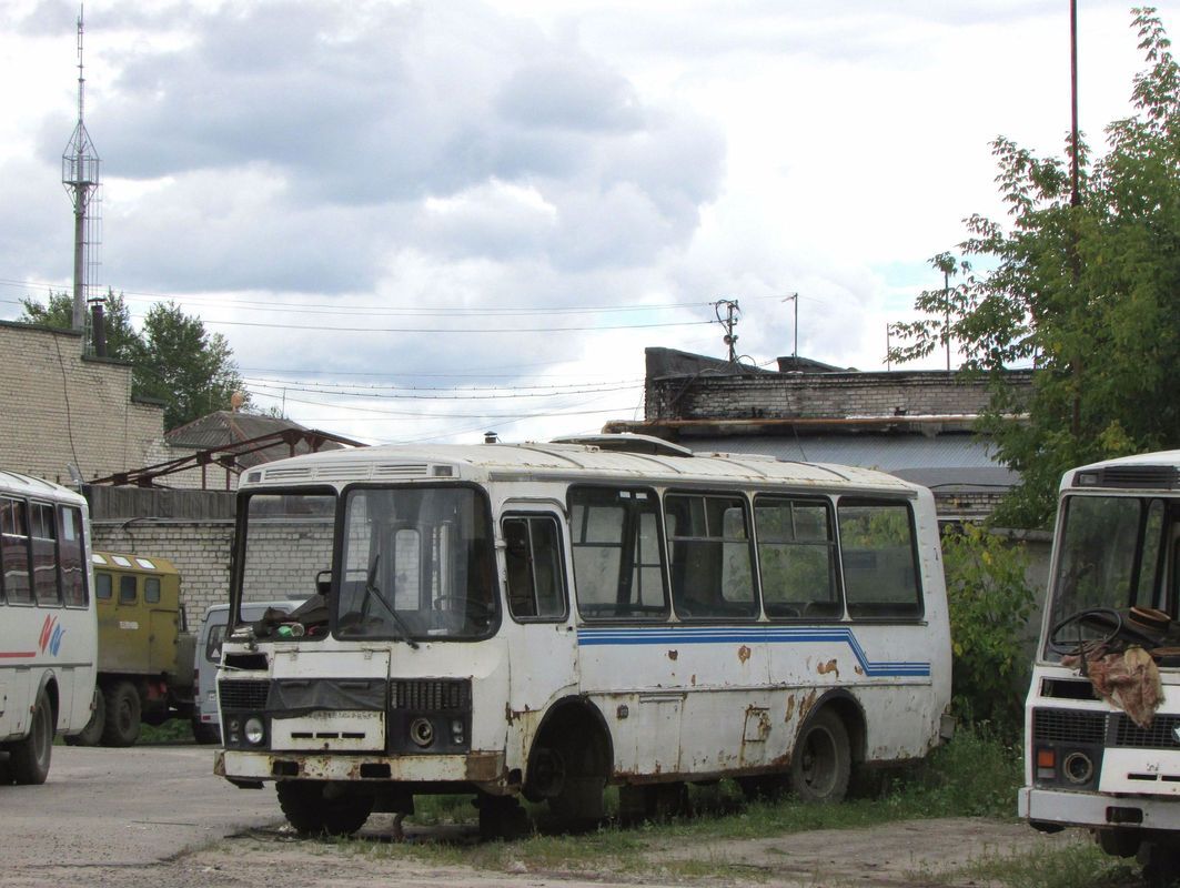 Nizhegorodskaya region, PAZ-3205-110 # М 522 ММ 152