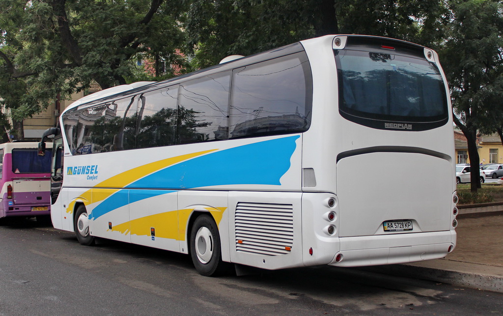 Киев, Neoplan P21 N2216SHD Tourliner SHD № AA 5728 KP